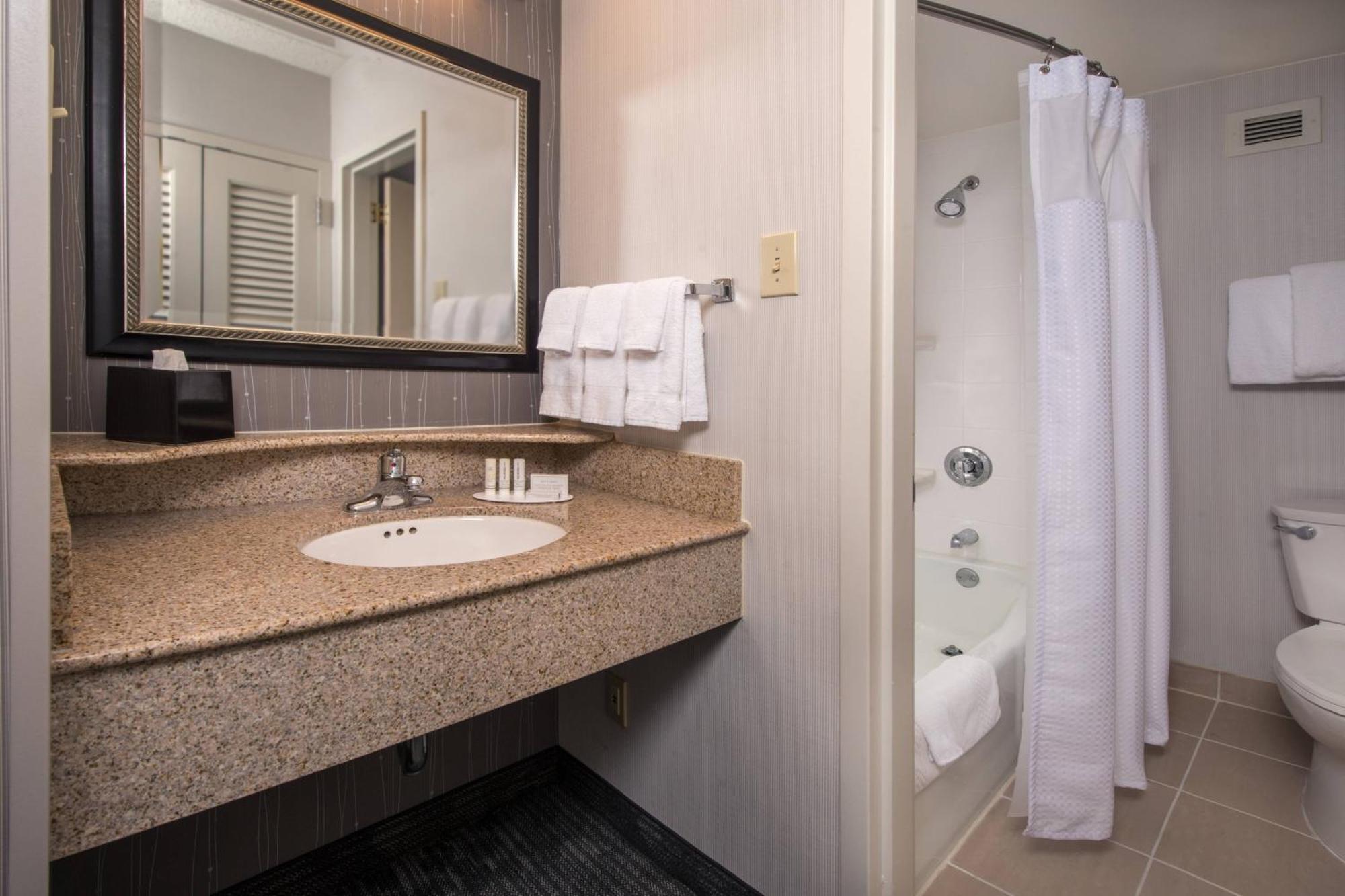 מלון Courtyard By Marriott Fairfax Fair Oaks מראה חיצוני תמונה